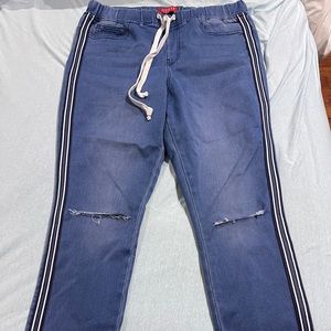 Jeggings, size M from Guess. Knee cut outs. comfy!